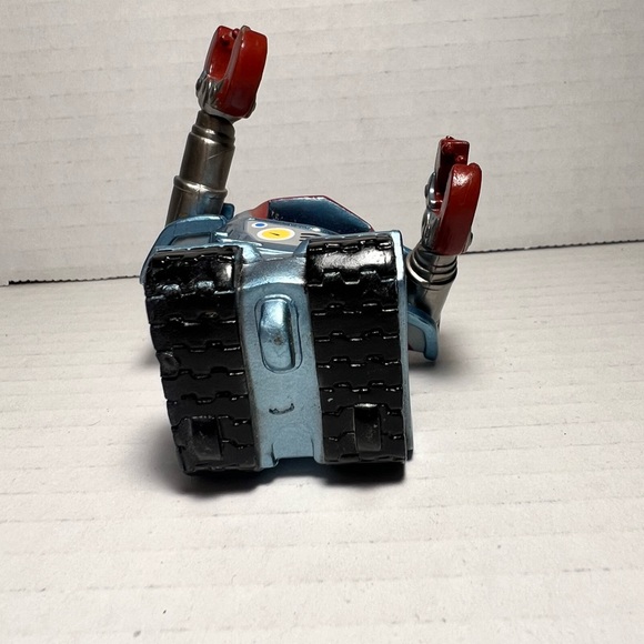 Disney Pixar Toy Story 3 Sparks The Robot Figure - Picture 4 of 8